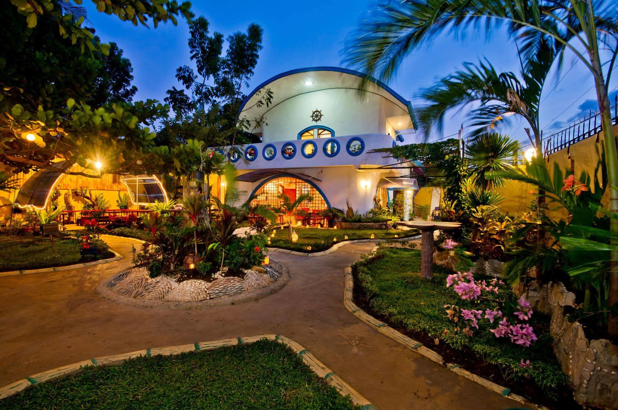 Floral Villarosa Пуэрто-Принцеса Экстерьер фото